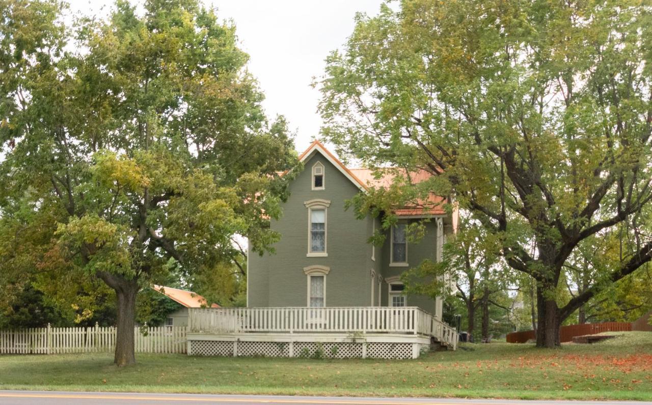 Prairie Guest House Fishers Exterior photo