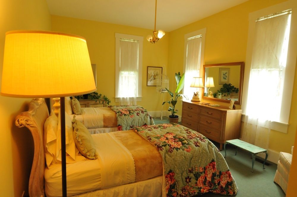 Prairie Guest House Fishers Exterior photo